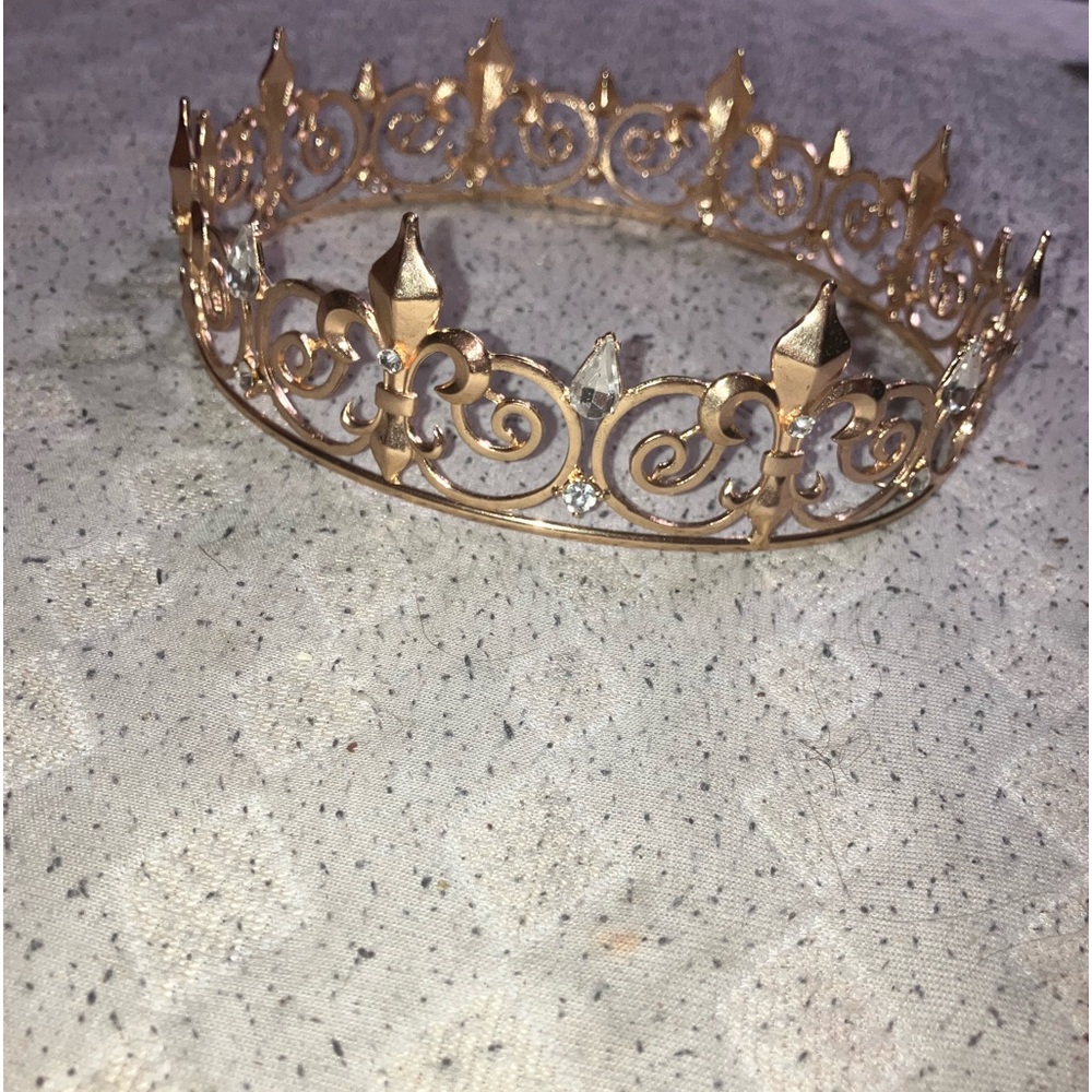 Gold crown.